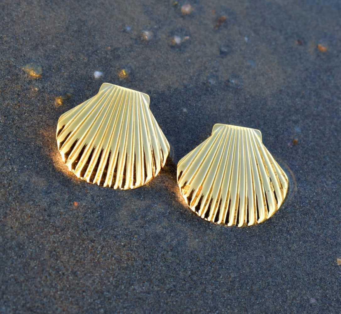 Golden Shell Earrings