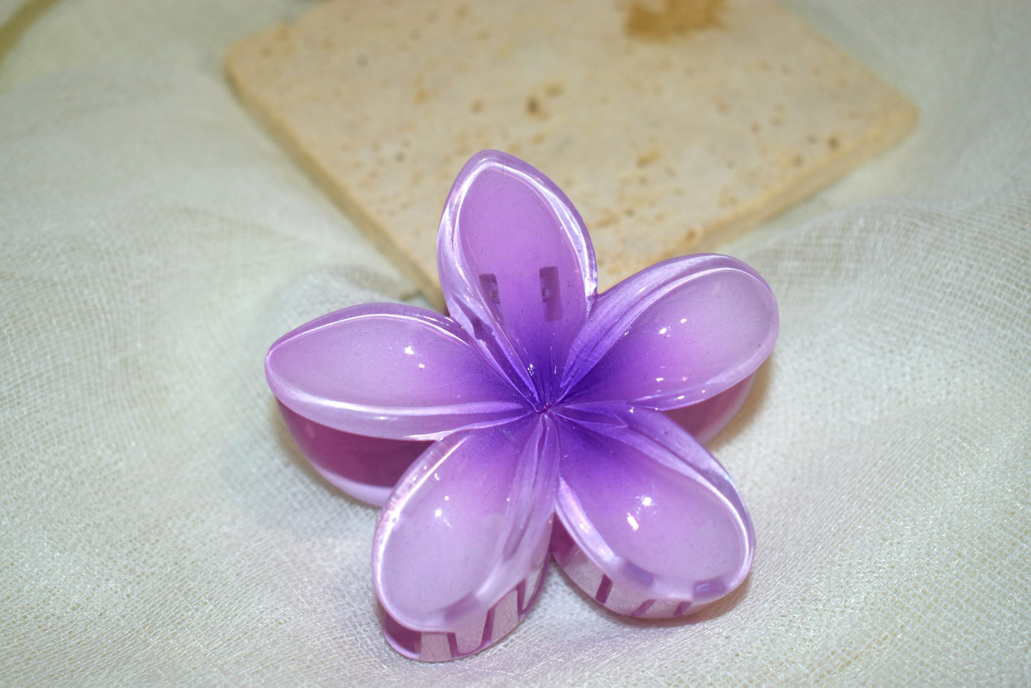 Hawaiian Girl Hair Claw