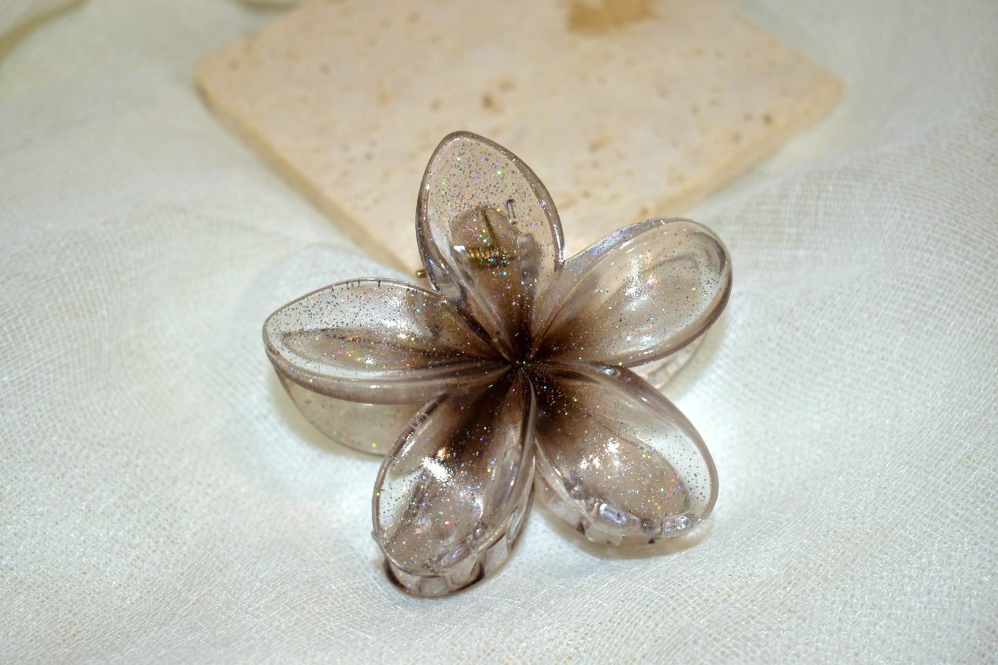 Hawaiian Girl Hair Claw