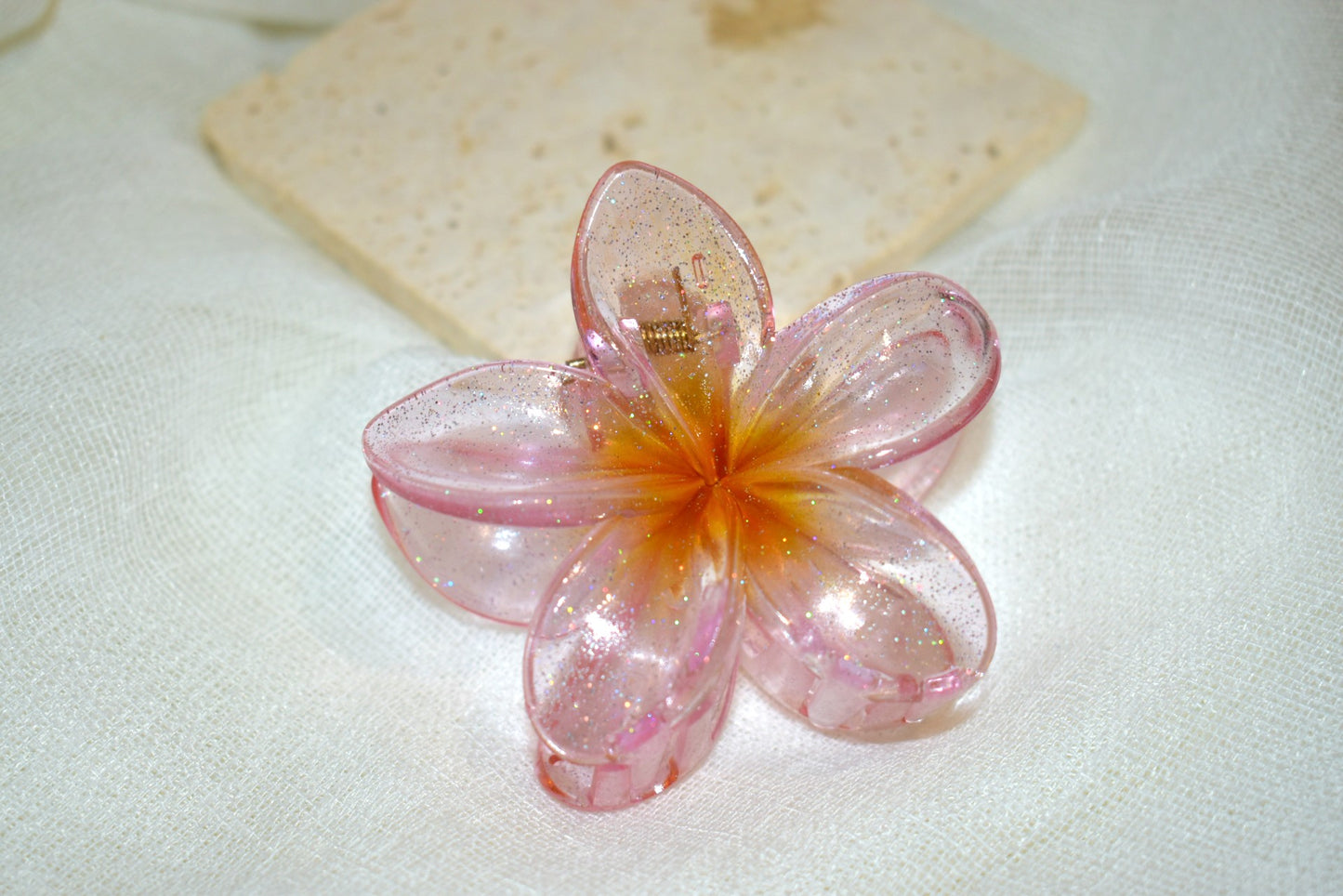 Hawaiian Girl Hair Claw