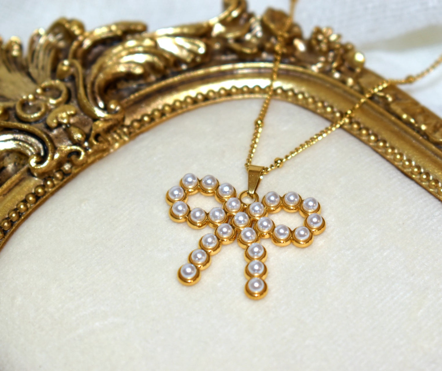 Bella Necklace