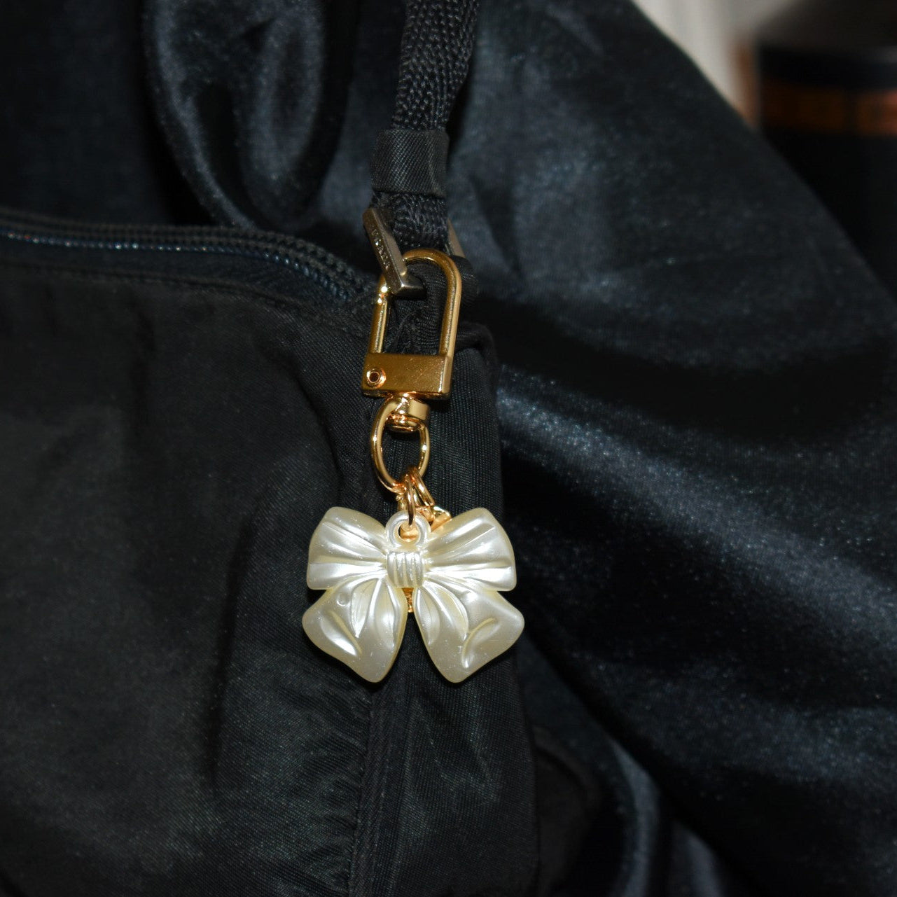 Pearl Bow Bag Charm