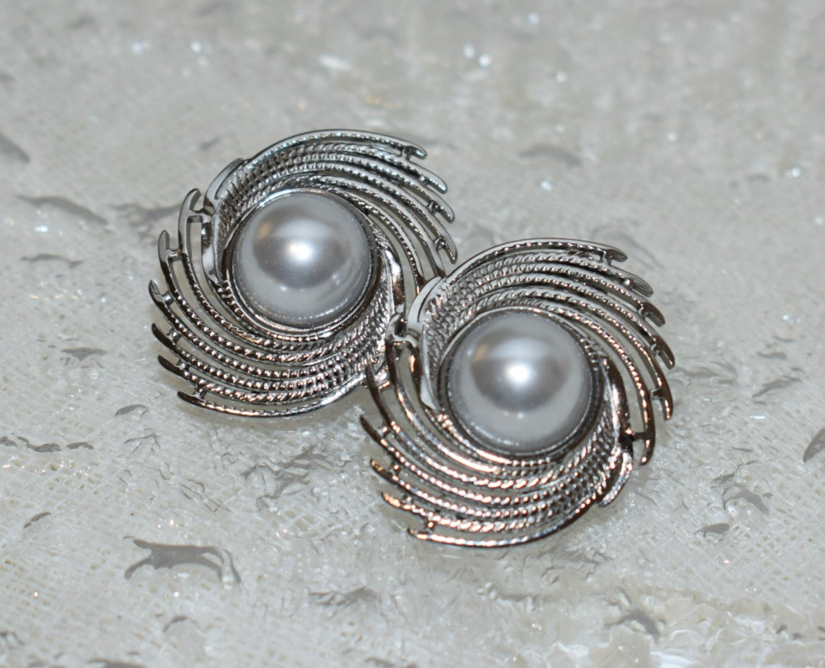 Swirl Pearl Earrings