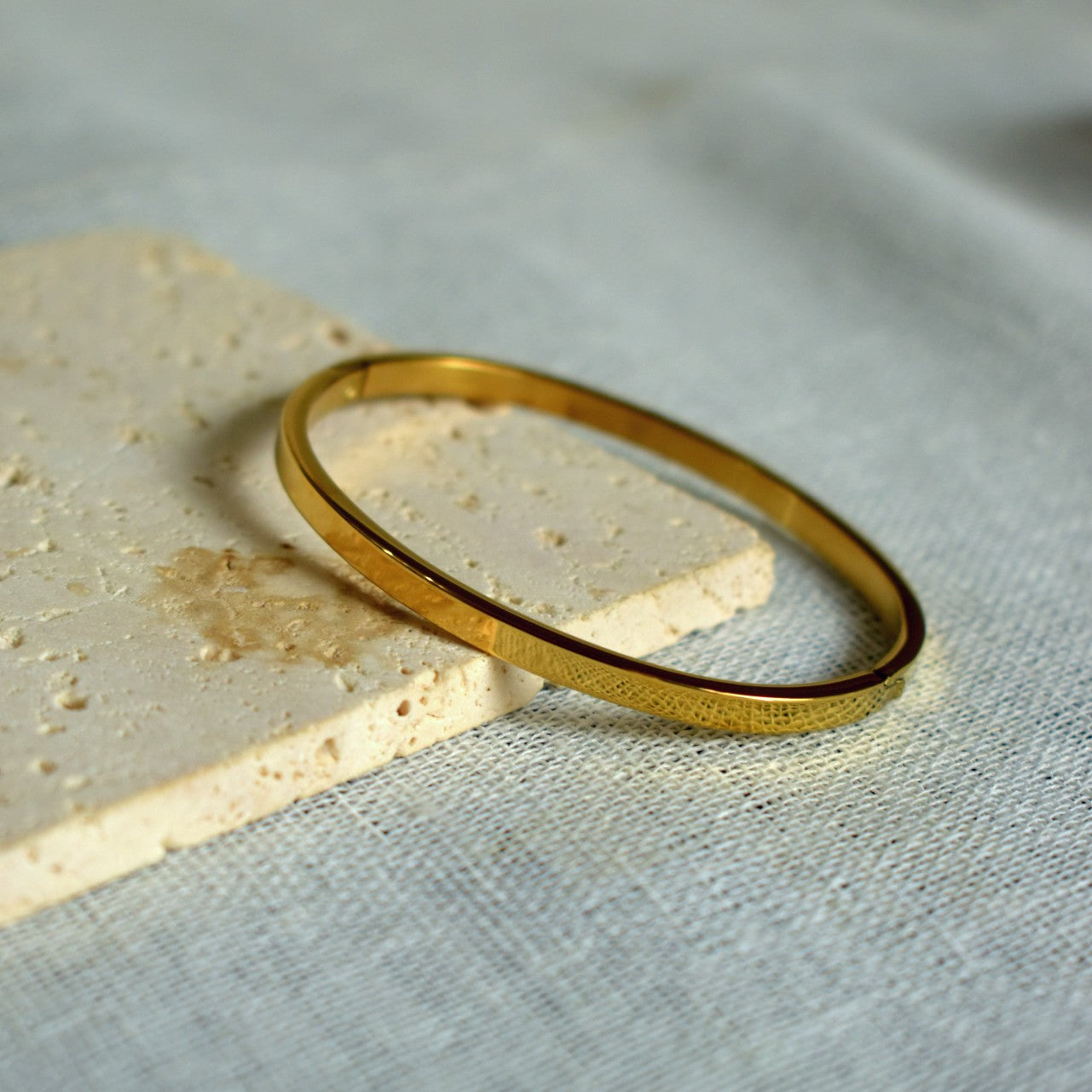Minimal Shine Bracelet