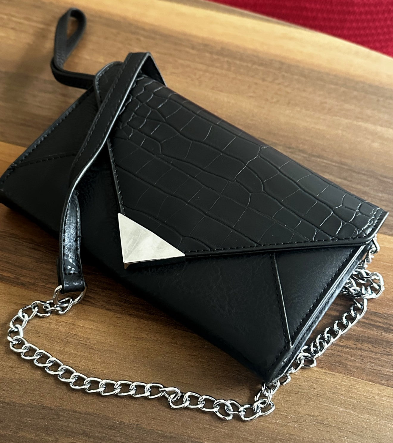 Elegant Noir Clutch Bag