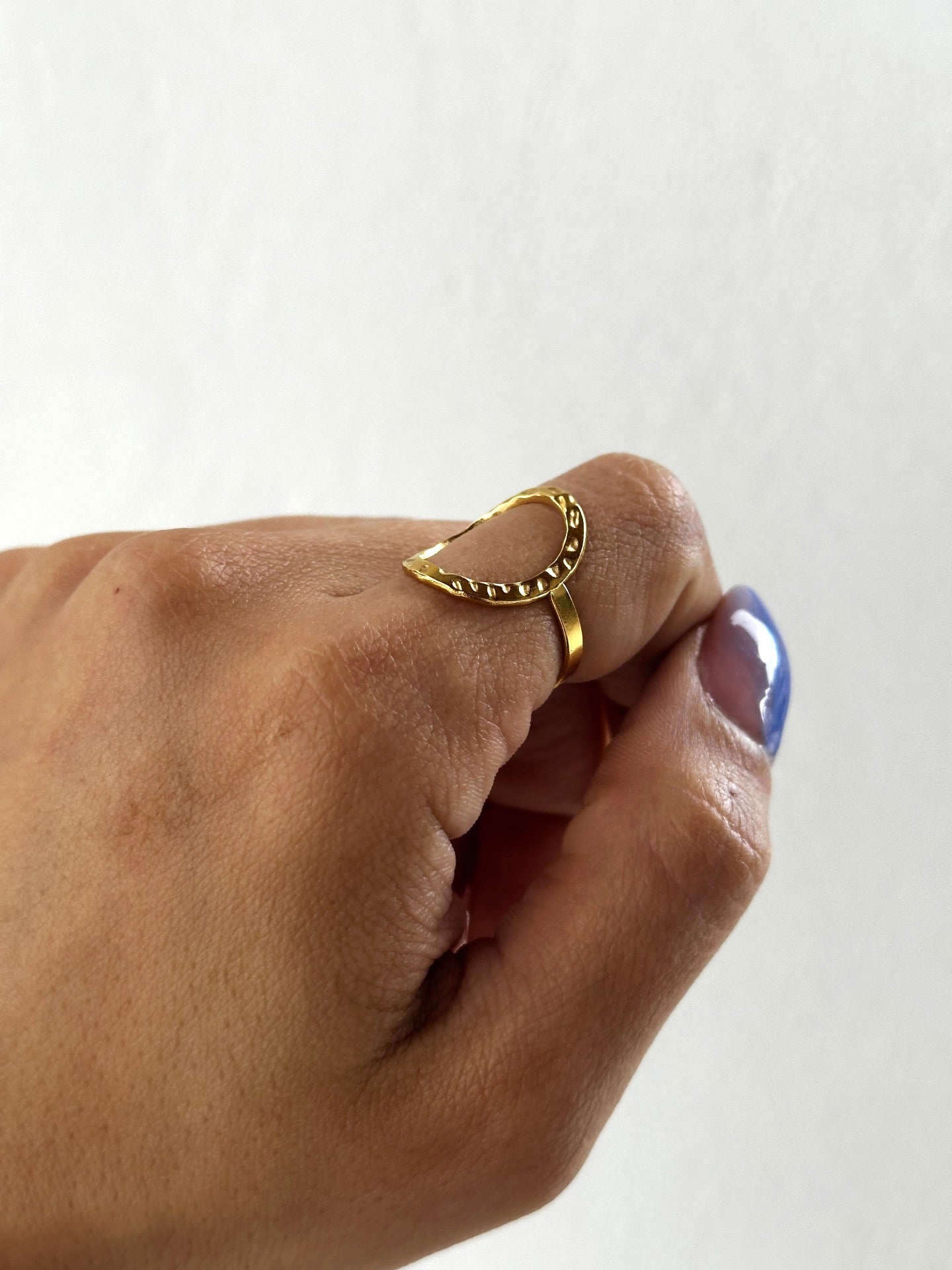 Circle Ring