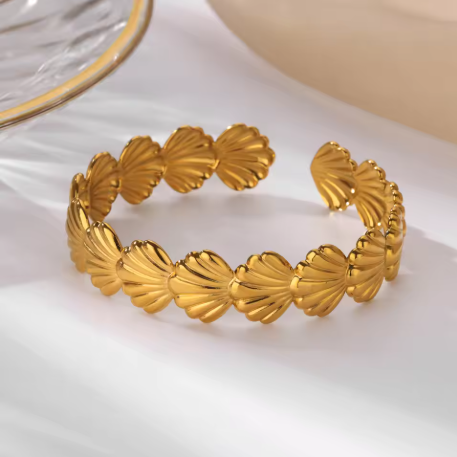 Golden Shells Bracelet