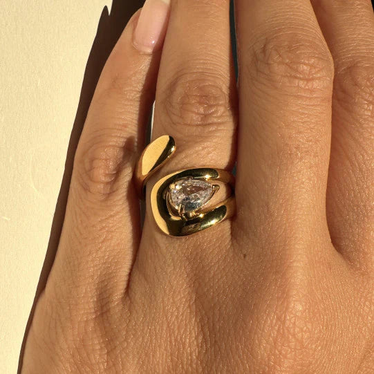 Lacrima Ring