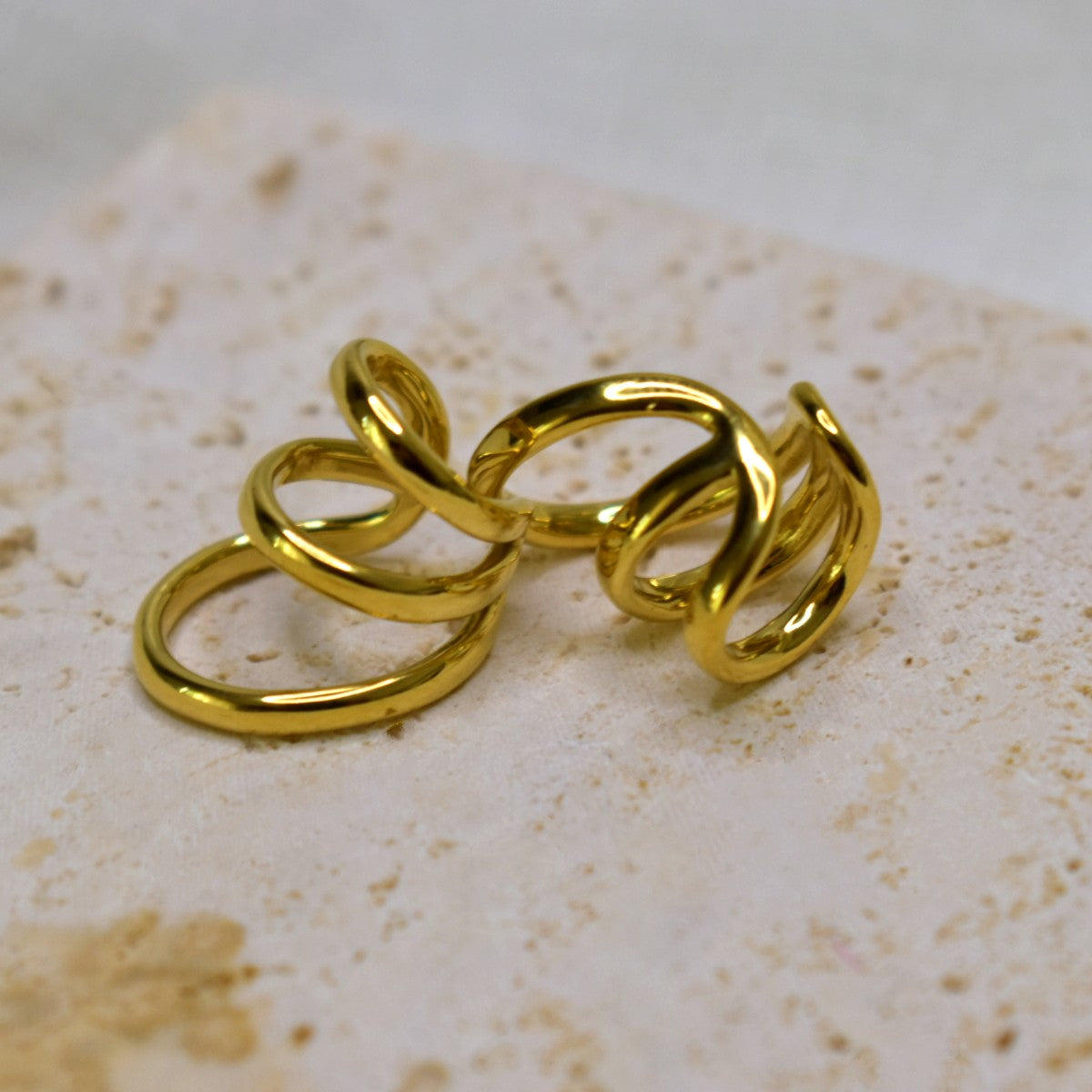Infinity Twist Εar Cuff