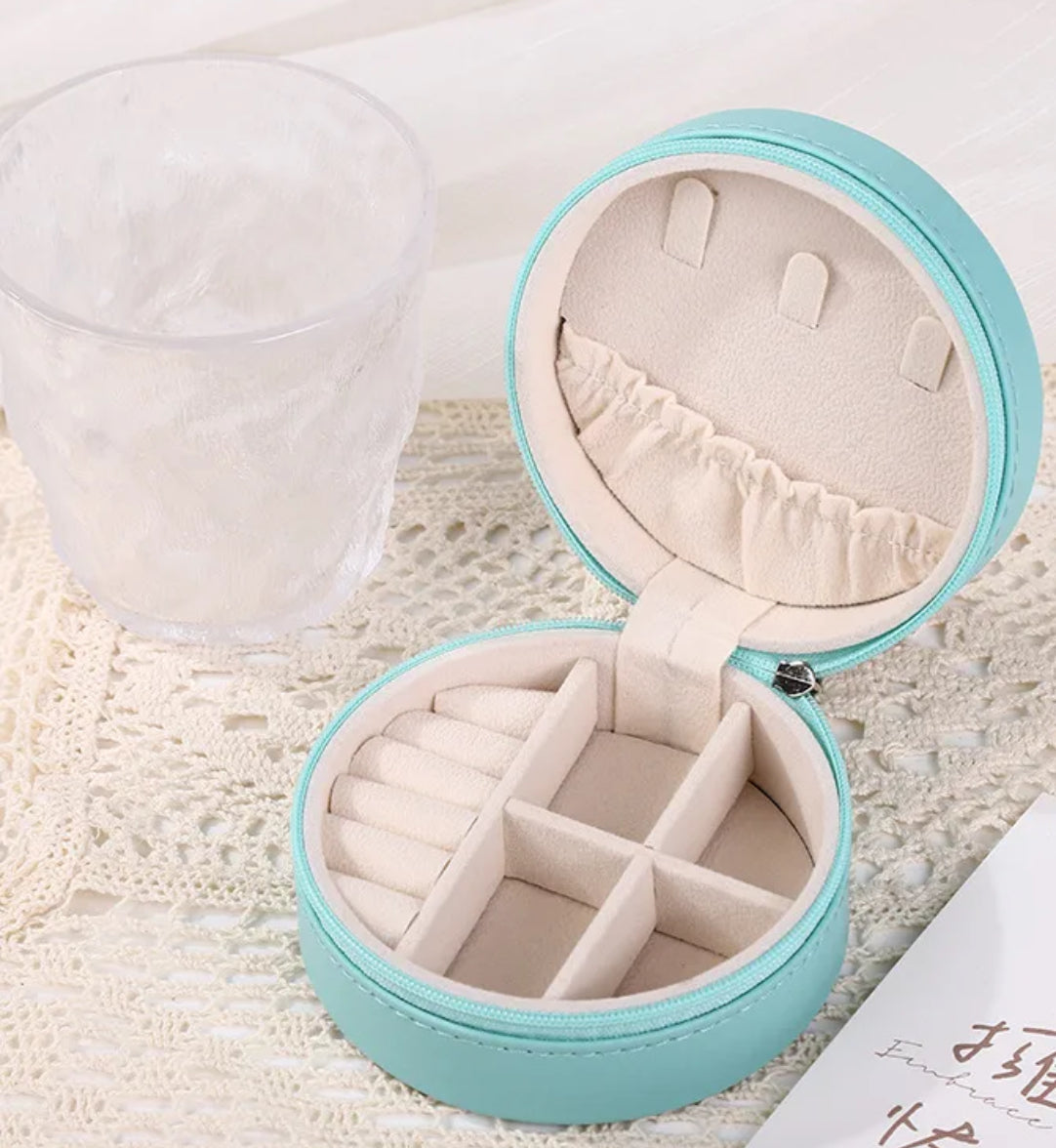 Elegant Round Leather Jewelry Box
