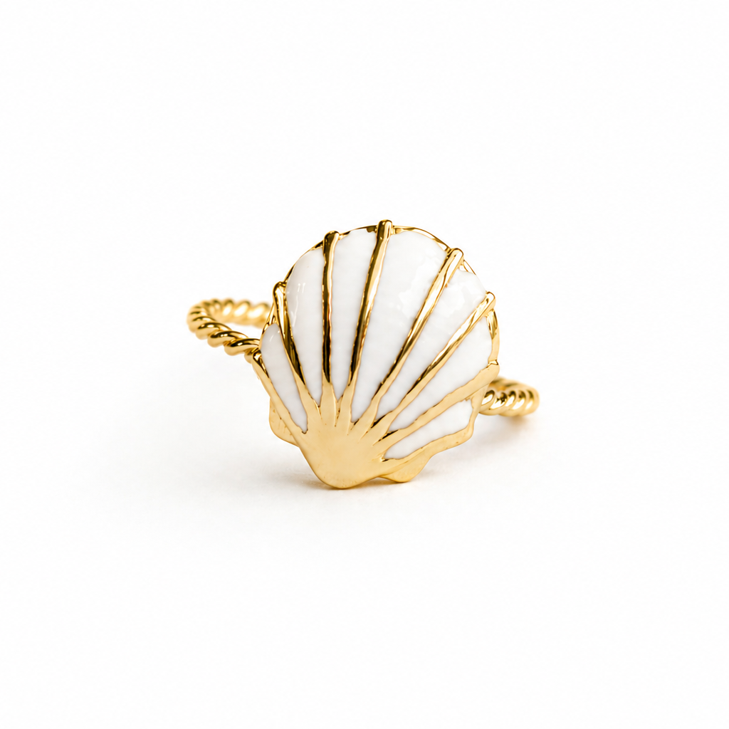 Selene Shell Ring