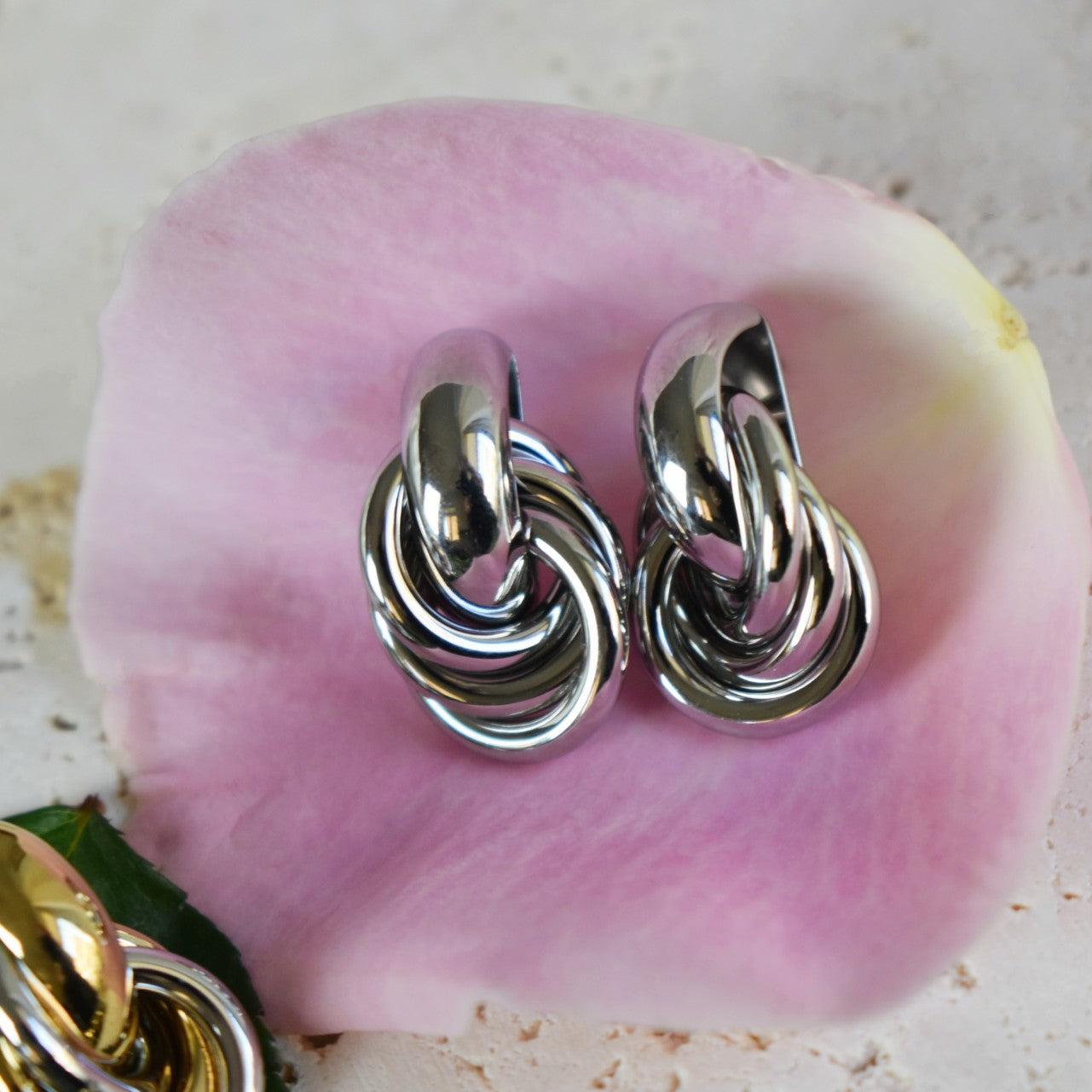 Elan Knot Earrings