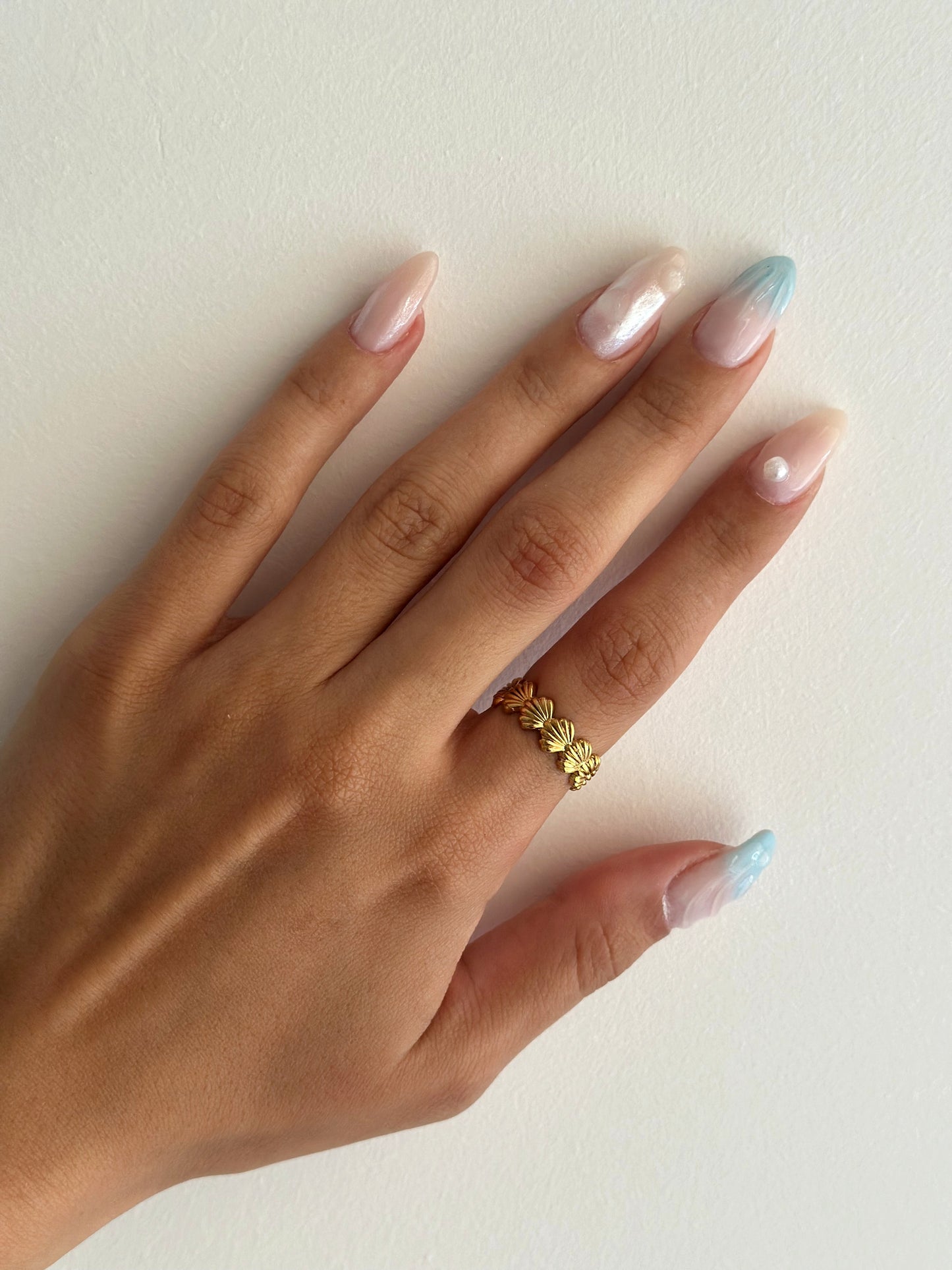 Tiny Shell Ring