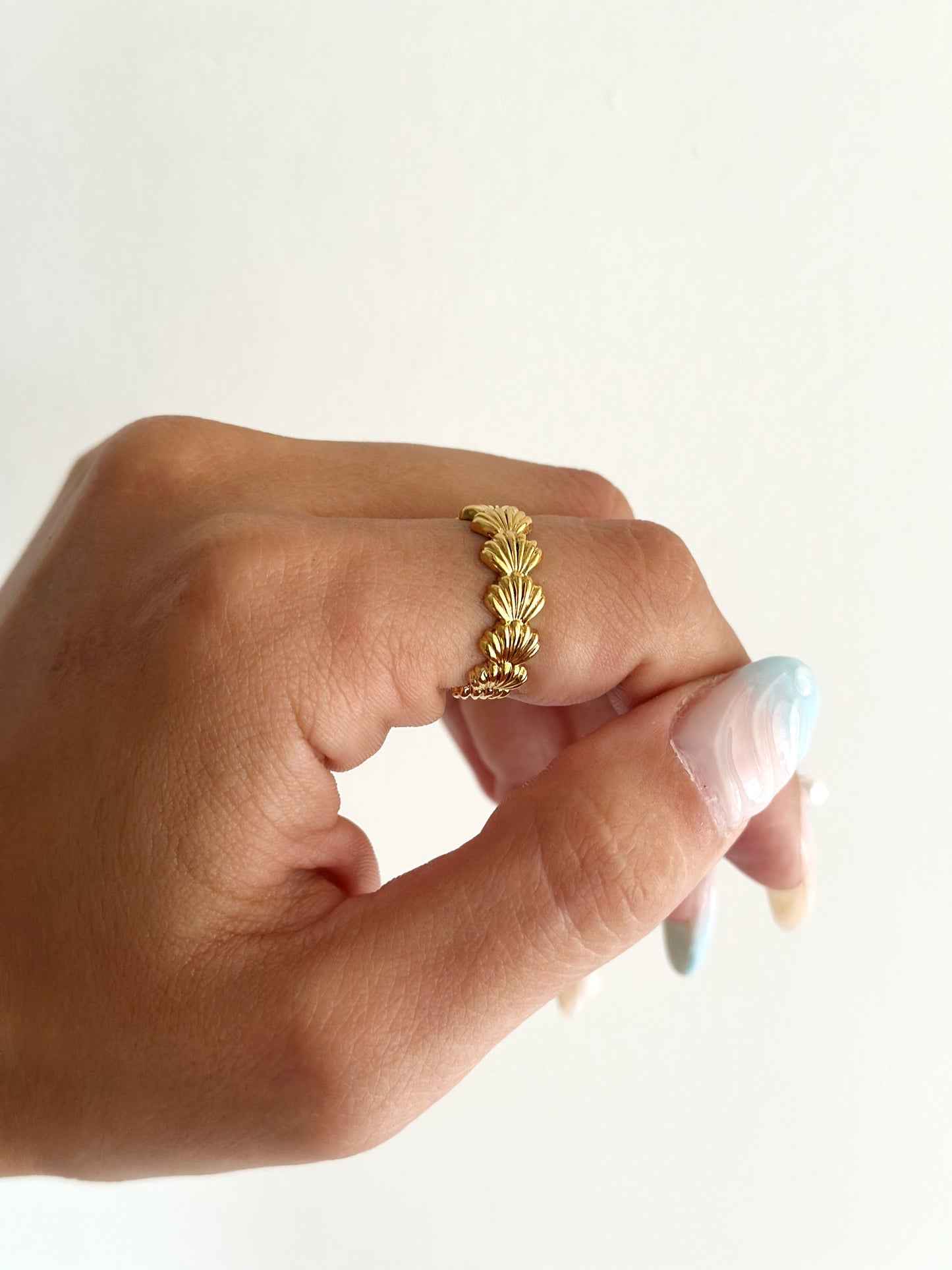 Tiny Shell Ring