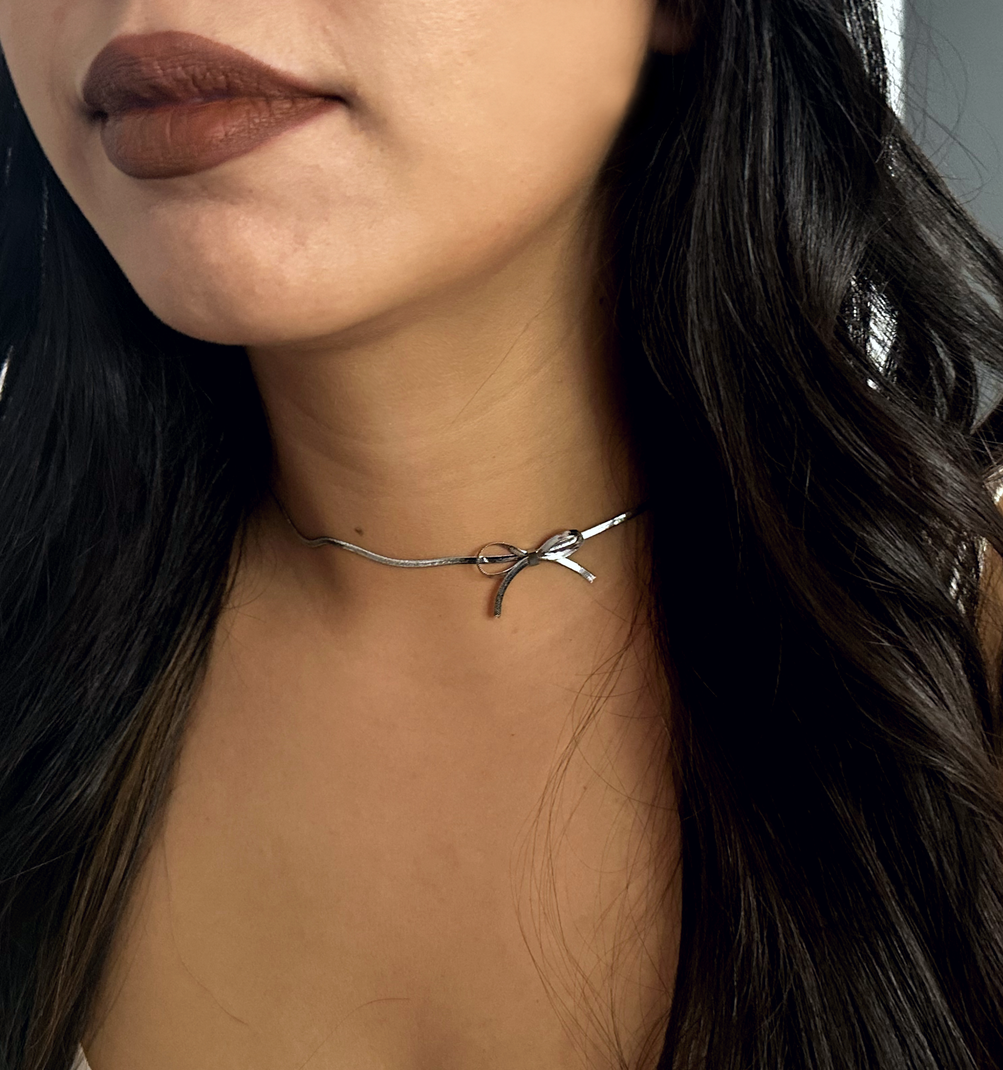 Snake Chain Bow Necklace