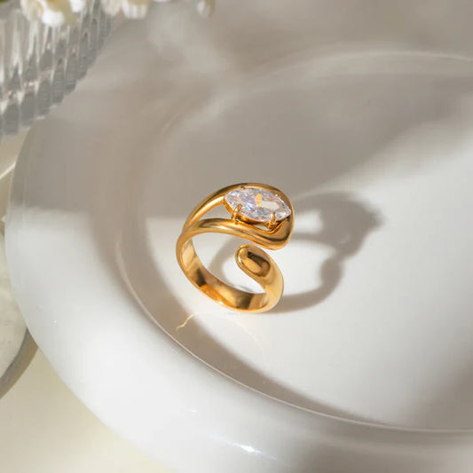 Lacrima Ring